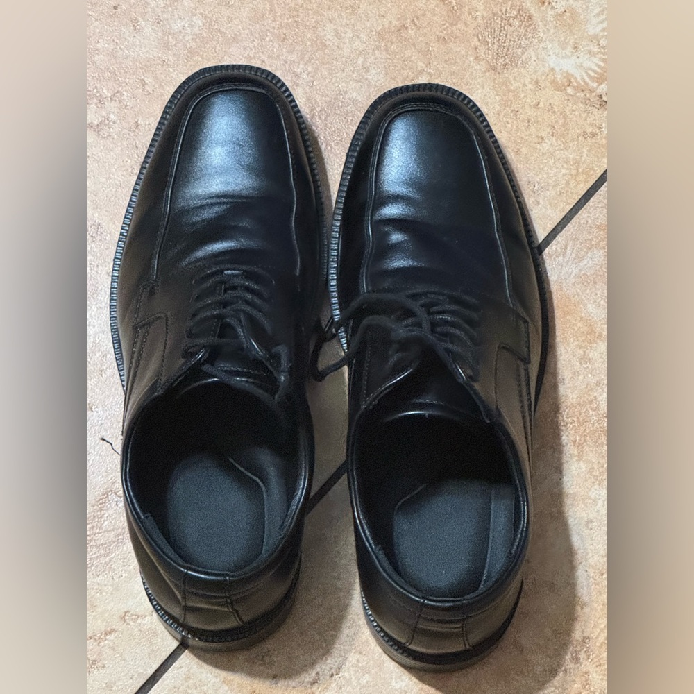 Classic Black Oxford Shoes with Smooth Leather
